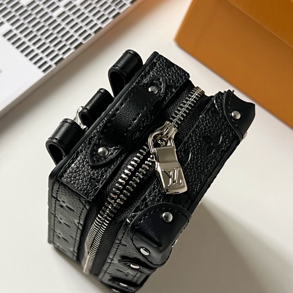 ブランドキーホルダー全体デザイン